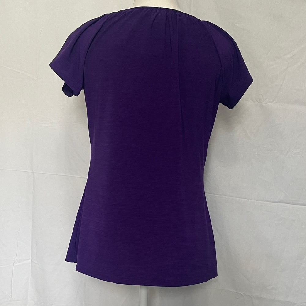 Chic Purple Short Sleeve Women's Top - Picture 3 of 4
